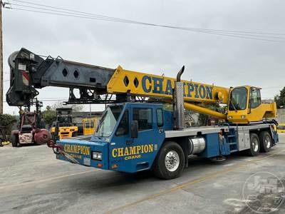 Link-Belt Truck-Mounted Boom / Crane