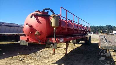 Troxell Vacuum Tank Trailer