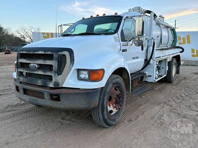 Ford F-750 XL Vacuum Truck