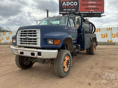 Ford F-800 Vacuum Truck
