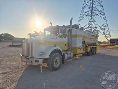 Kenworth T800 Vacuum Truck