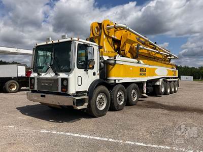 Mack MR688S Vacuum Truck