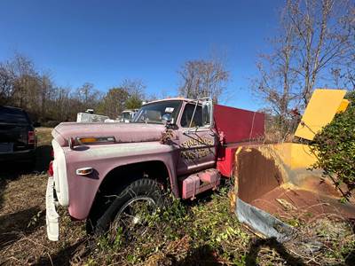 Ford 750 Water Truck