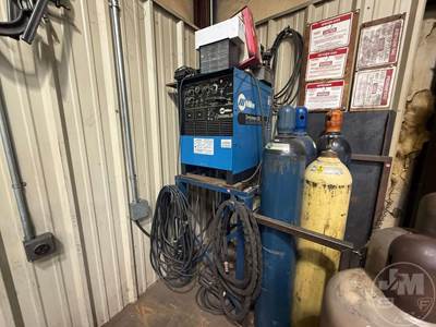 Miller SYNCROWAVE 250 Welding Machine