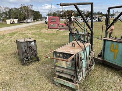 IDEALARC DC-600 Welding Machine
