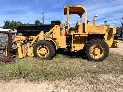 Allis-Chalmers 645M Large Wheel Loader