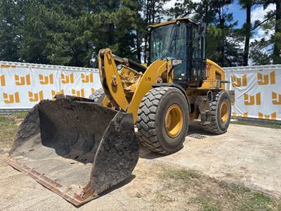 Caterpillar 930M Wheel Loader
