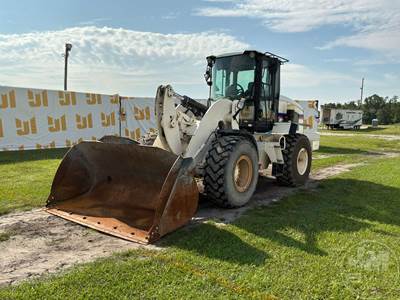 Caterpillar 938M Wheel Loader