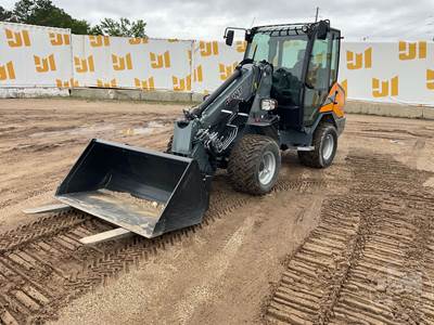 Giant G3500 TELESCOPIC BOOM Wheel Loader