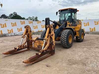 John Deere 624L Wheel Loader