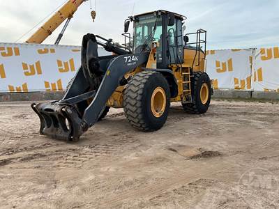 John Deere 724K Wheel Loader