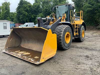 John Deere 744K Large Wheel Loader