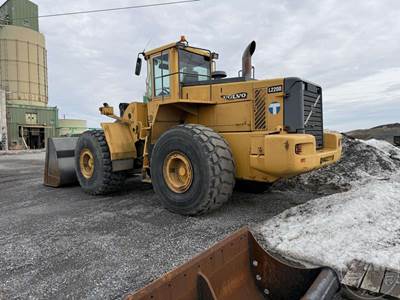 Volvo L220D Wheel Loader