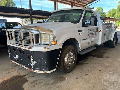 Ford F-450 Wrecker Tow Truck