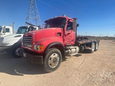 Mack CV GRANITE T/A Wrecker Tow Truck