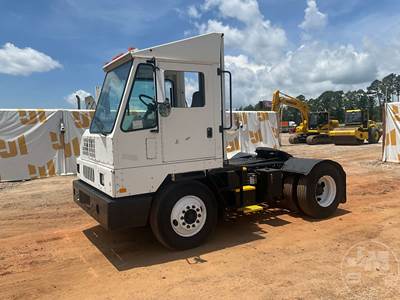 Kalmar 30 Yard Spotter Truck
