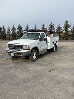 2003 Ford F-350 Cab & Chassis Truck