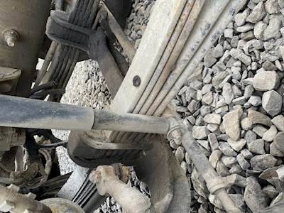 Used Dana Efa 20F4 Front Axle Assembly - 32.5 Spring Center - 20K Axle - Drum