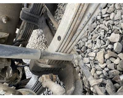 Used Dana EFA 20F4 Front Axle Assembly - 32.5 Spring Center - 20K axle - Drum
