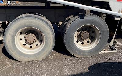 Peterbilt 46K AIR TRAC Cutoff