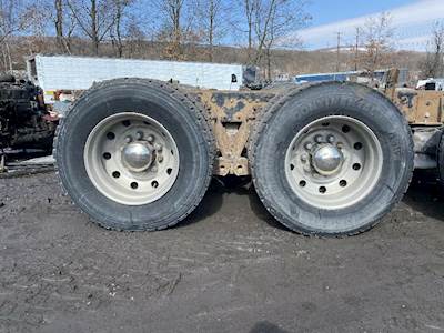 Eaton 46K Suspension - KW Ag 400 - Eaton D462 Rears 4.33 Ratio - Sold Less