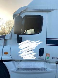 Freightliner Cascadia Front Door Assembly