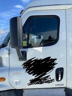 Freightliner Cascadia Front Door Assembly