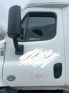 Freightliner Cascadia Front Door Assembly