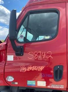 Freightliner Cascadia Front Door Assembly