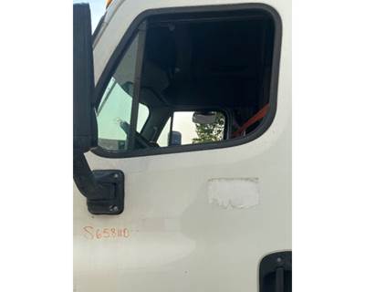 Freightliner Cascadia Front Door Assembly