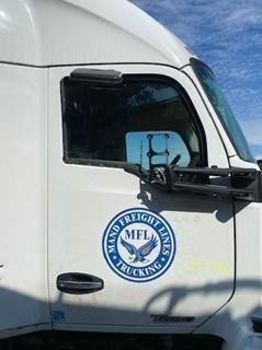 Kenworth T680 Front Door Assembly