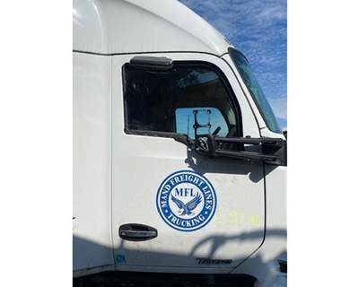 Kenworth T680 Front Door Assembly