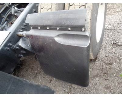Freightliner Cascadia Left Fender