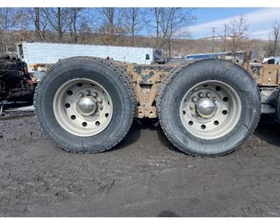 Eaton 46K Suspension - KW AG 400 - Eaton D462 Rears 4.33 Ratio - Sold Less