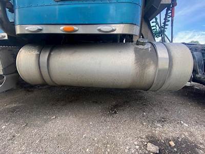 Freightliner Classic left side fuel tank, 120 gal, 18" from rear fill, 72x22,