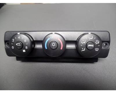2011 Freightliner Cascadia Sleepercab Heater/AC Temp Control Module, Part # A22-60645-501