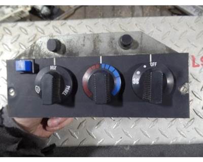 1999 International 4700/4900 Series Cab Climate Control Panel