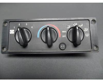 Used 2004 International 9200I Day Cab Climate Control Module, Part # 3518702C93