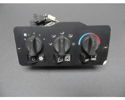 2004 Peterbilt 387 Heater / AC Climate Control Panel, Part # 18-05002-001