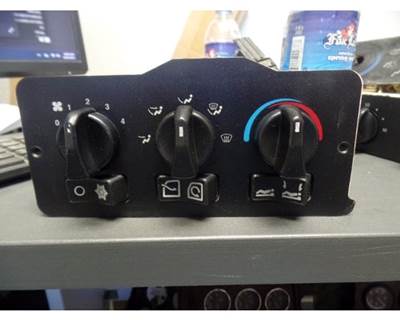 2006 Peterbilt 387 Climate Control Module, Part # 18-05002-001 / 650704