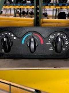 Used IHC Prostar A/C temp control unit