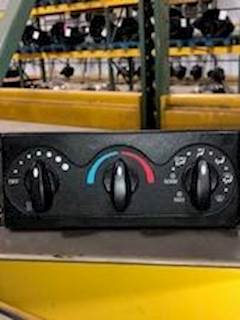 Used International Prostar A/C temp control unit