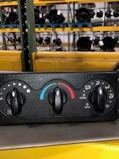 Used International Prostar A/C temp control unit