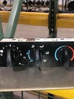 Used Freightliner A/C Heater temp control unit