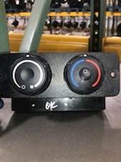 Used Freightliner Cascadia sleeper temp control unit