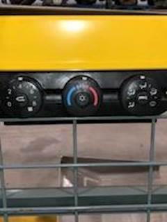 Used Freightliner Cascadia A/C / Heater control module