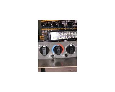 Used Mack CXU 612 A/C Climate control unit