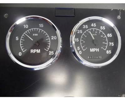 International 9100 Instrument Panel Cluster