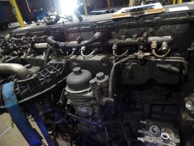 Detroit DD15 Intake Manifold