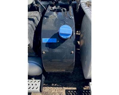 2014 Mack Pinnacle CXU 613 DEF Tank
